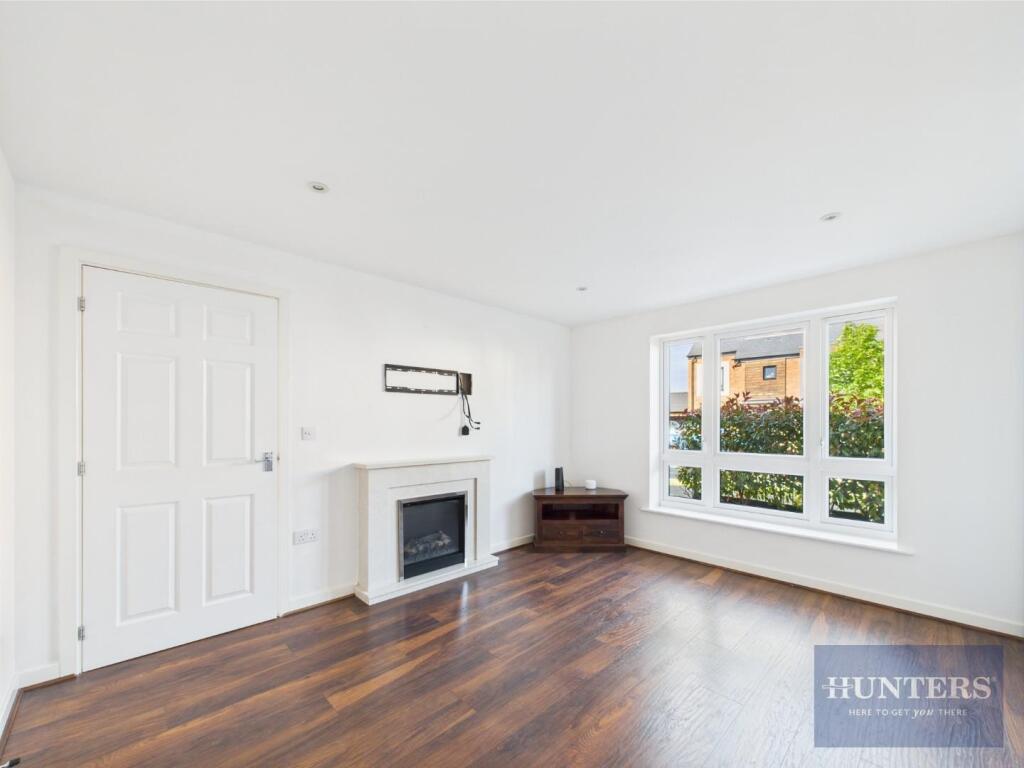 House in Cheltenham, The Cleevelands, Bishop's Cleeve - View 4