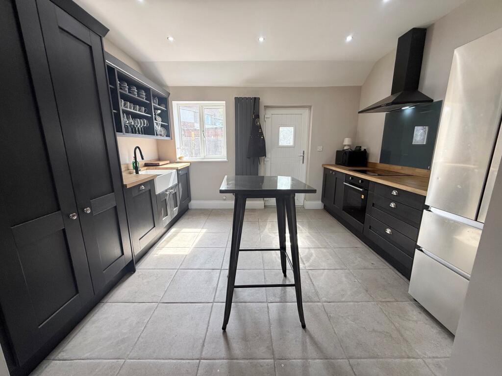 House in Doncaster - View 4