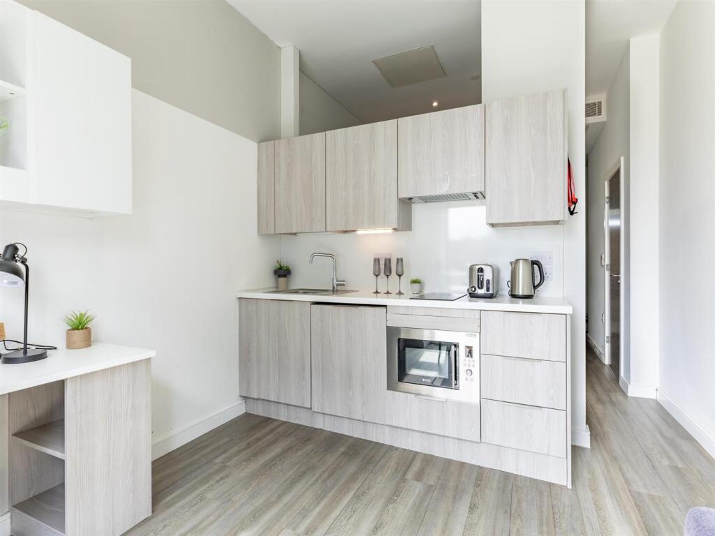 Studio flat for rent