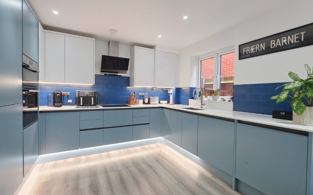 Lower Broadmoor Road, Crowthorne, Berkshire, RG45 - View 2