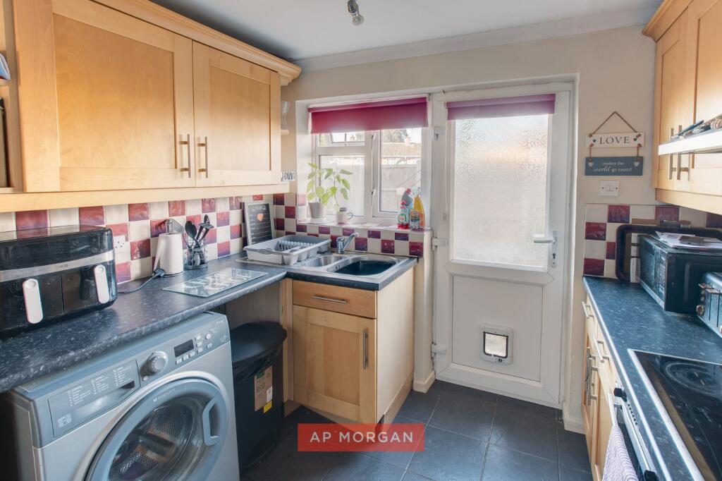 Apartment in Wychavon, Dodderhill - View 5