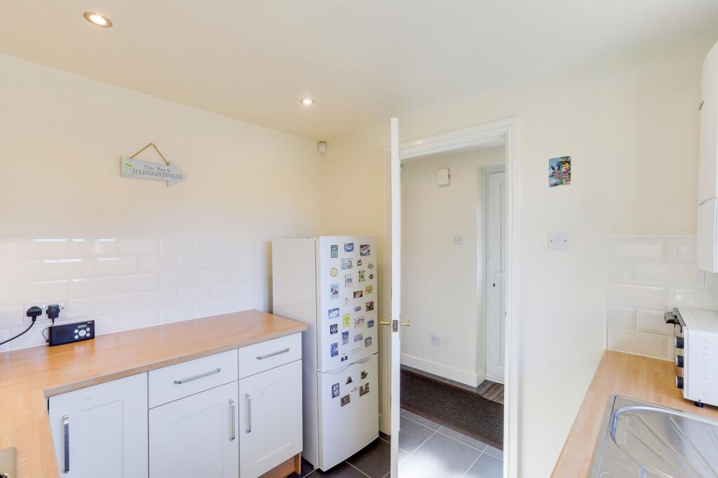 House in Ashfield, Sutton in Ashfield, Nottinghamshire - View 5