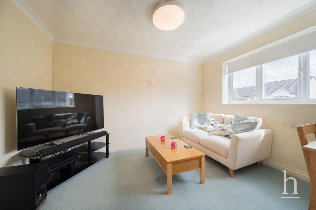 Apartment in Wirral, Liverpool City Region - More
