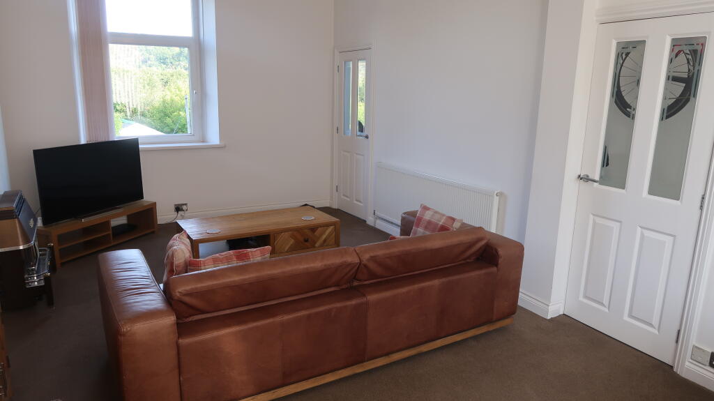 House in Newport - View 5