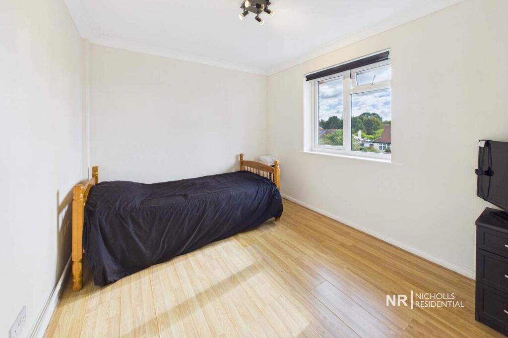 Apartment in Epsom and Ewell, West Ewell - View 5