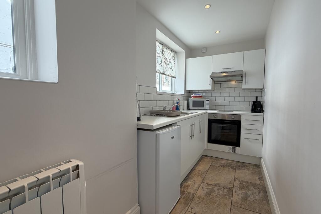 84 B Church Street, Whitby, North Yorkshire, YO22 4BH photo 4