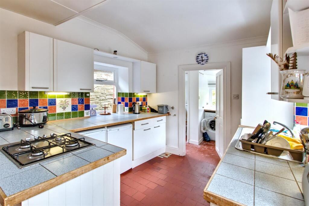 House in Cilgerran - More