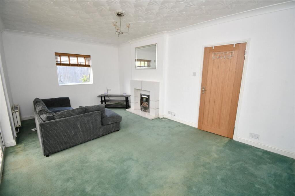 House in Wirral, Liverpool City Region - View 5
