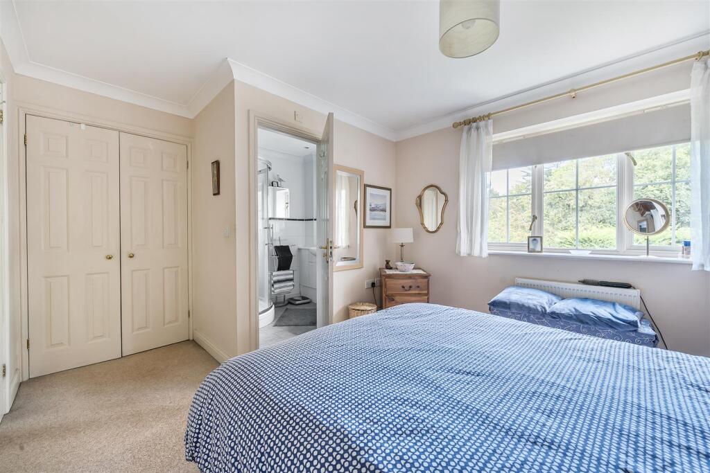House in Wokingham - More
