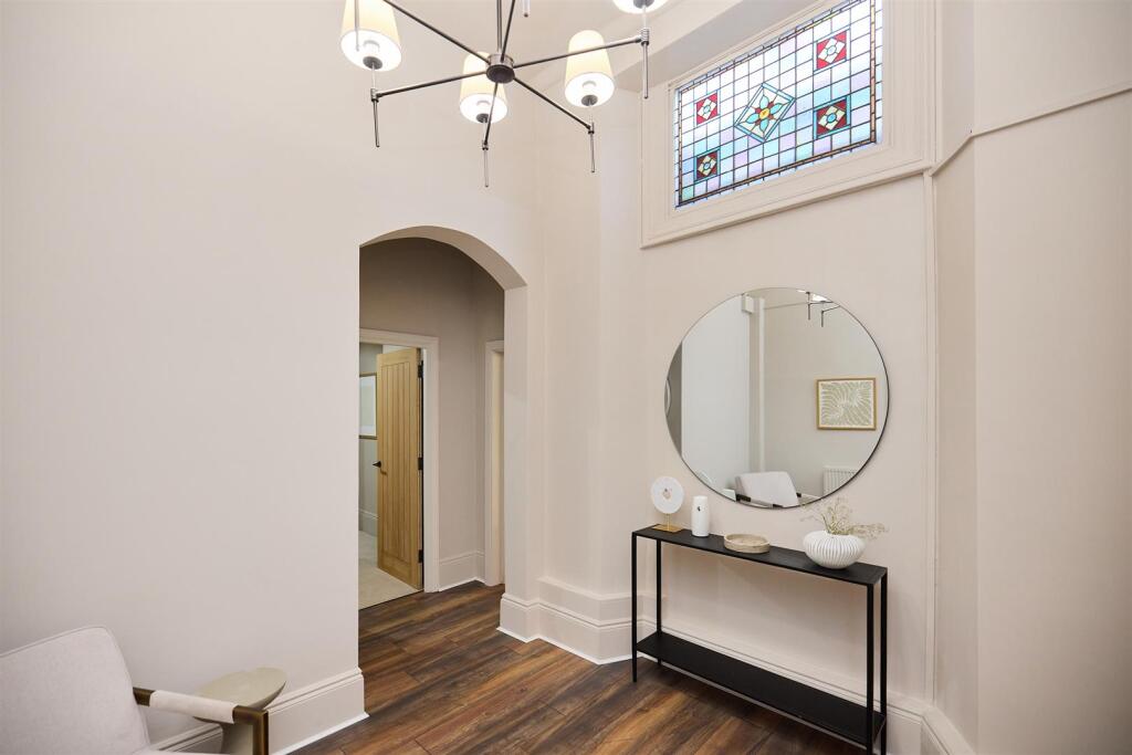 Apartment in London, South Hampstead - More
