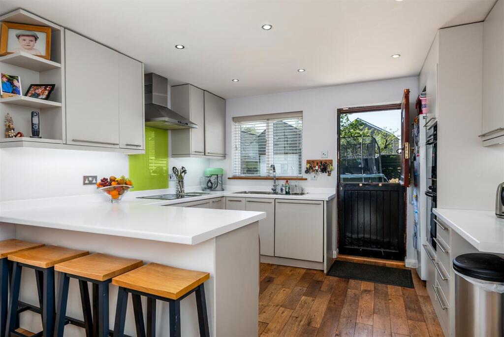 House in Plymouth - View 5