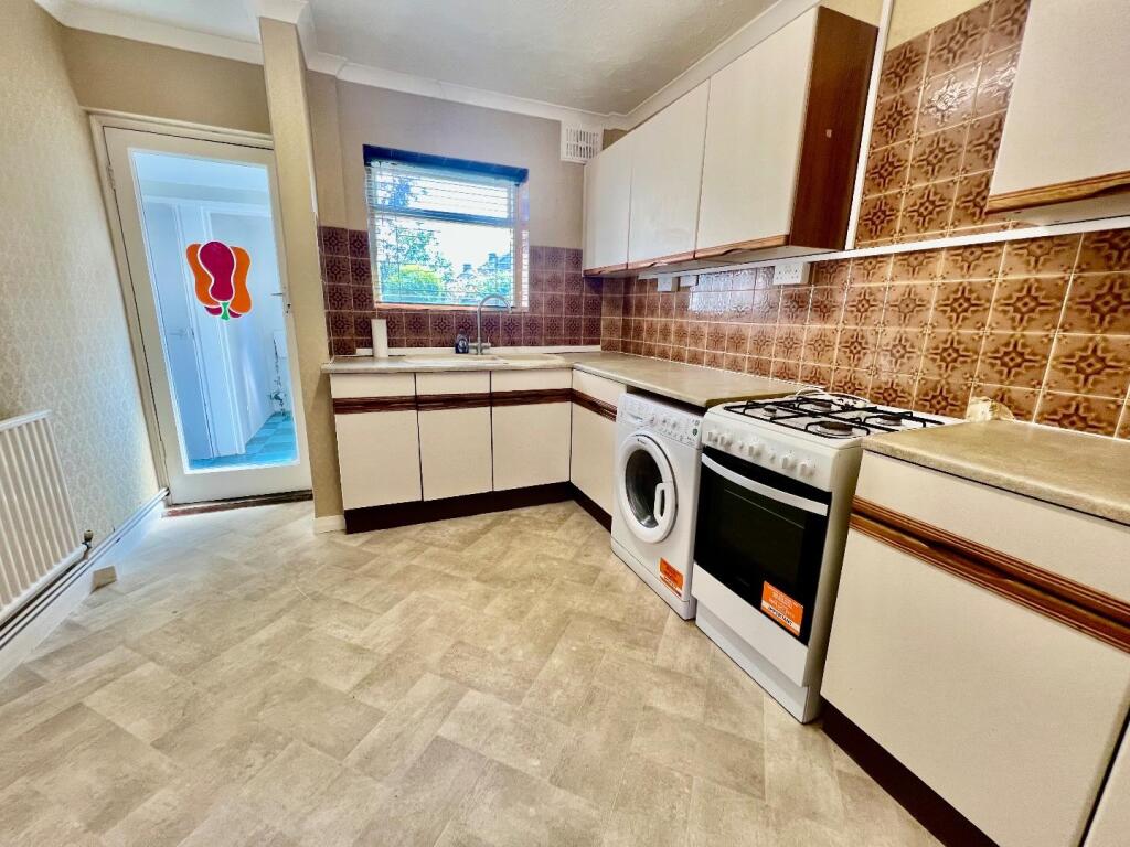 House in Rothwell, Woodland Valley, North Northamptonshire - More