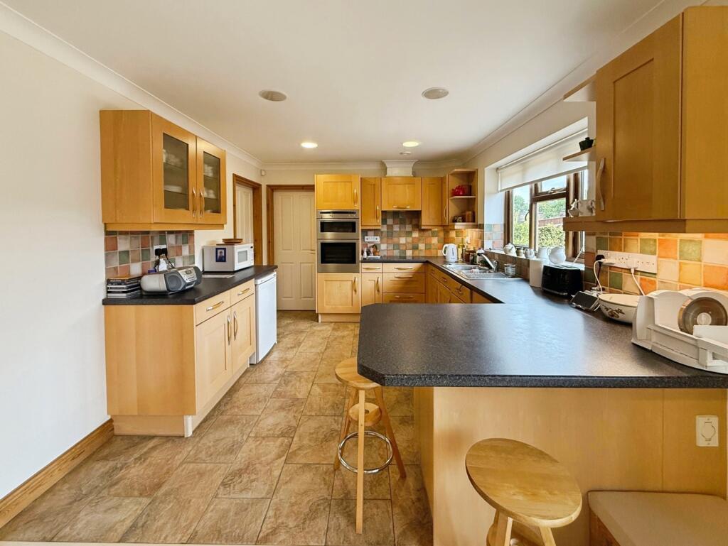 House in Lincoln - View 3