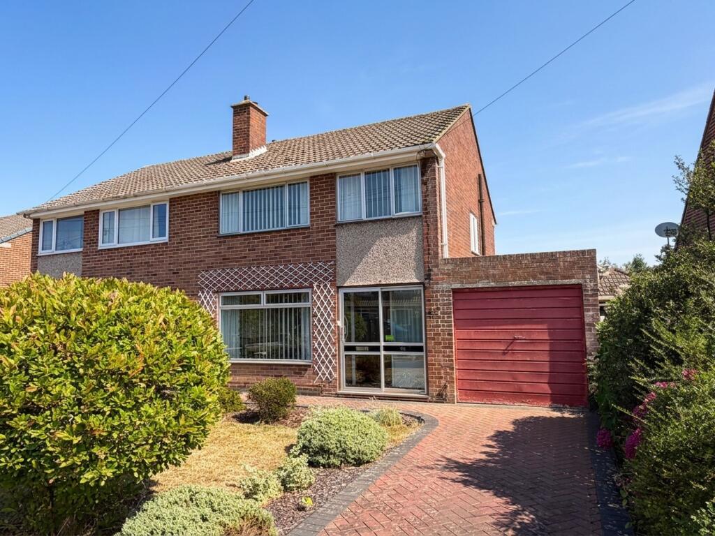 Main image of property: Heatherstone Avenue, Dibden Purlieu, SO45