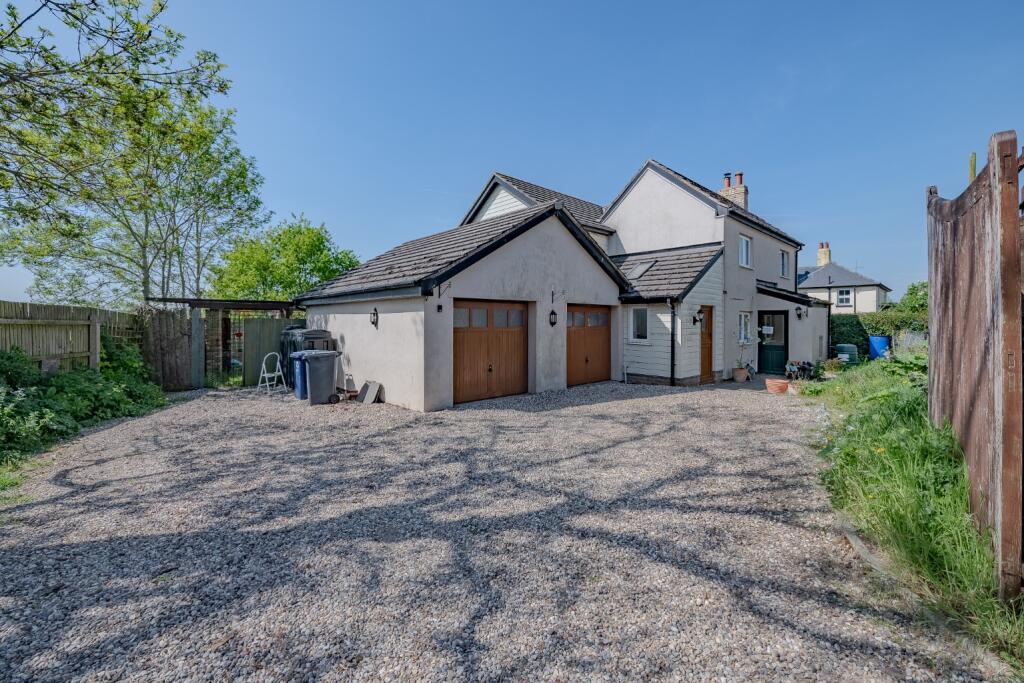Main image of property: Lowndes Drove, Needingworth, St. Ives, Cambridgeshire, PE27 4NE