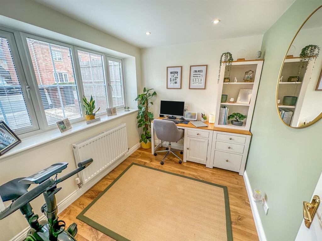 House in Northampton - View 4