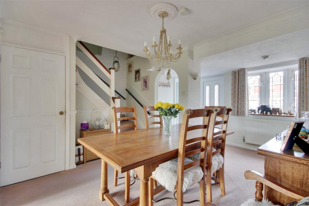 The Drove Way, Istead Rise, Kent, DA13 photo 5