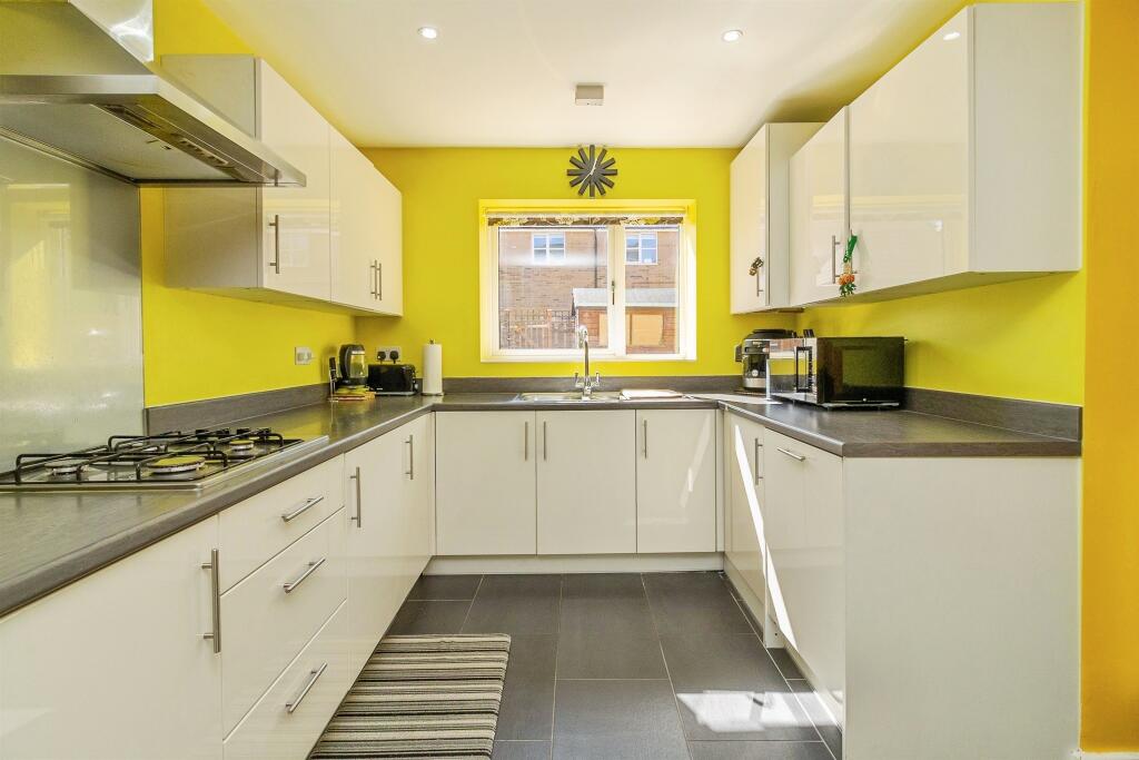 House in Milton Keynes, Broughton and Milton Keynes - View 5