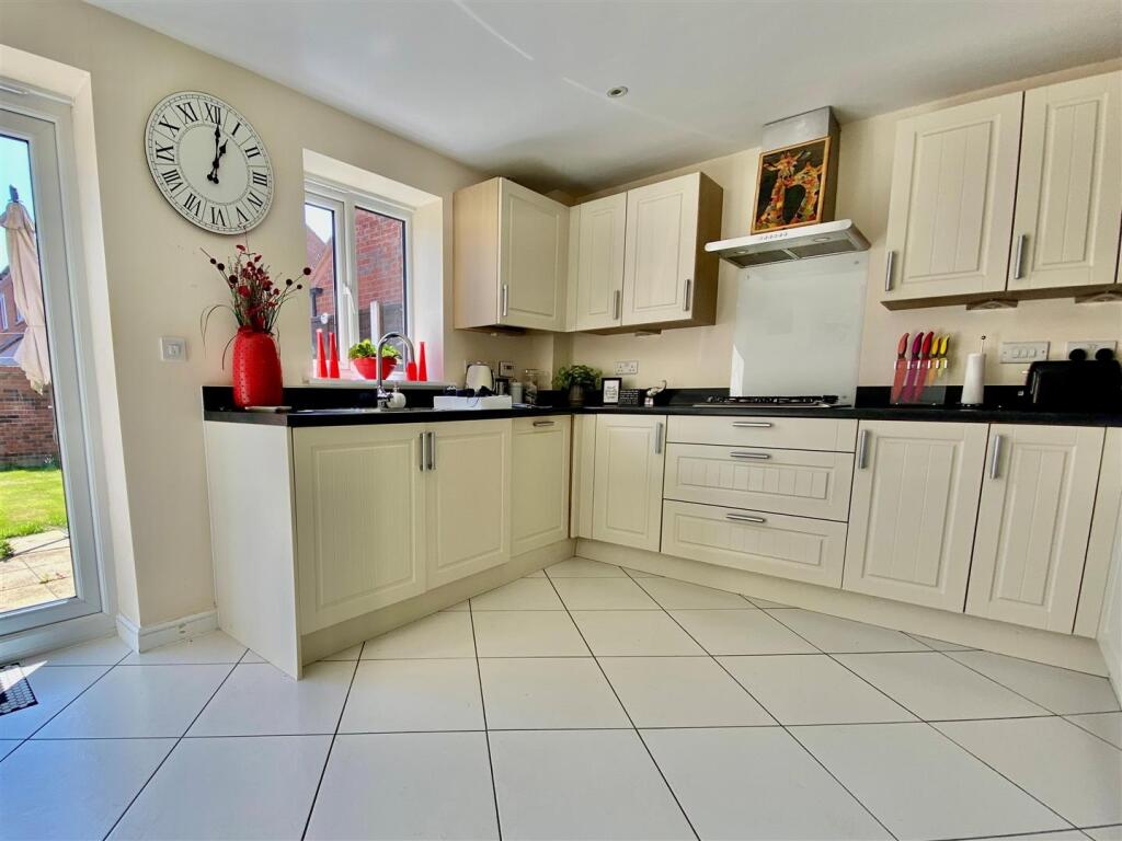 Woodwynd Close, Bowbrook, Shrewsbury - View 2