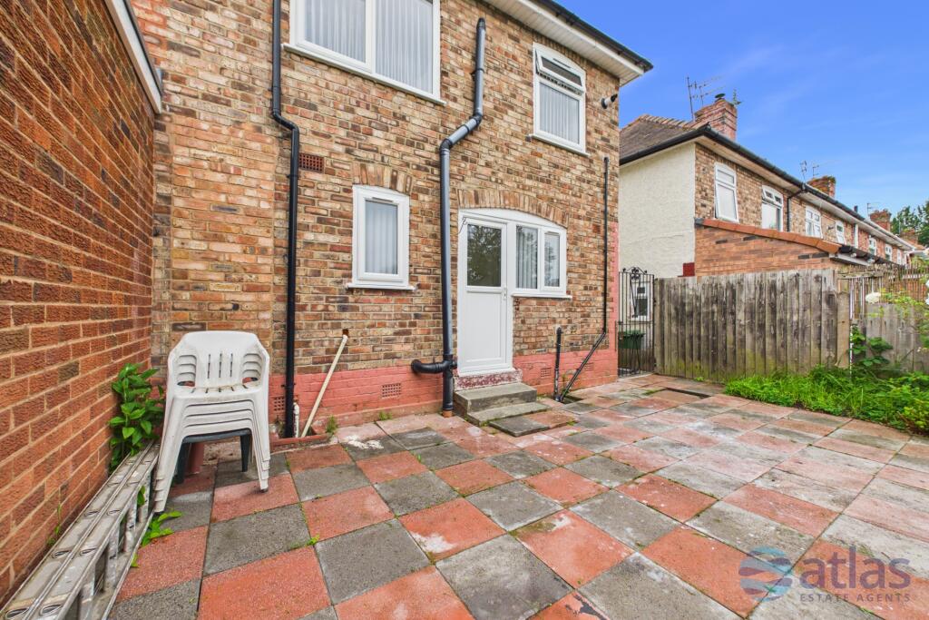 3 bedroom semi-detached house for rent