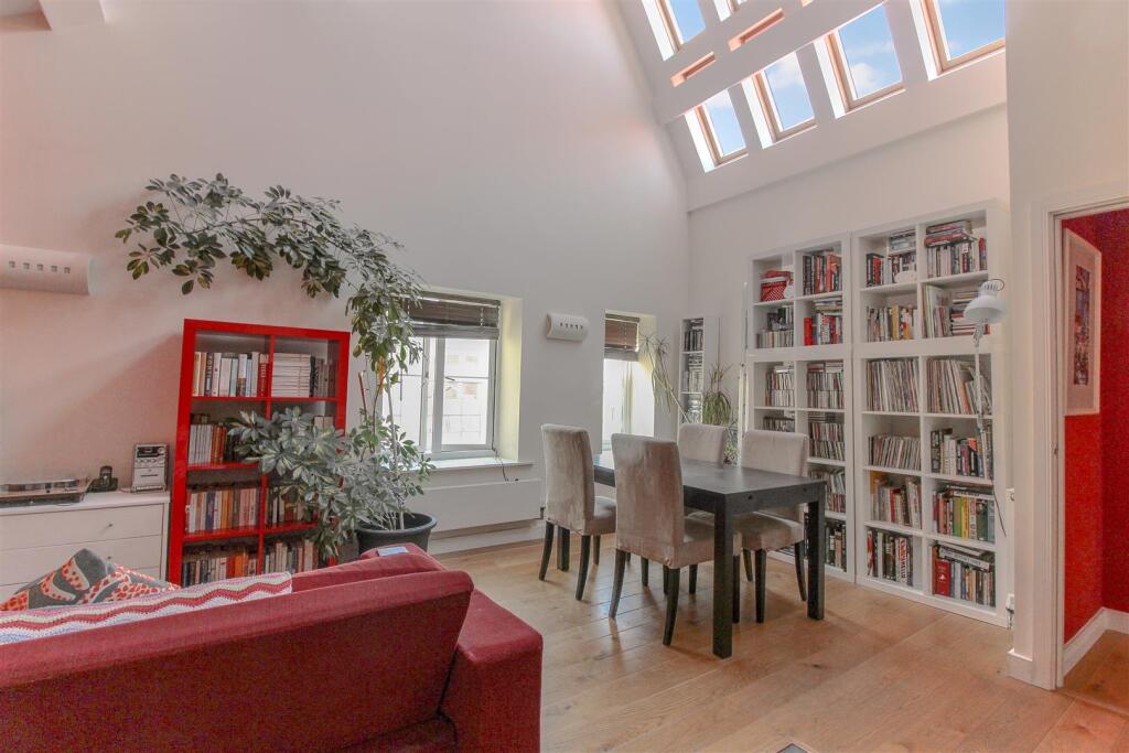 Apartment in Norwich - View 3