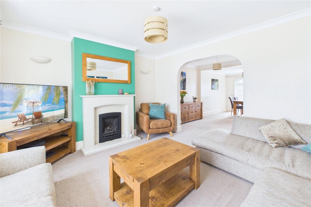 Coln Crescent, Greenmeadow, Swindon, SN25 photo 4