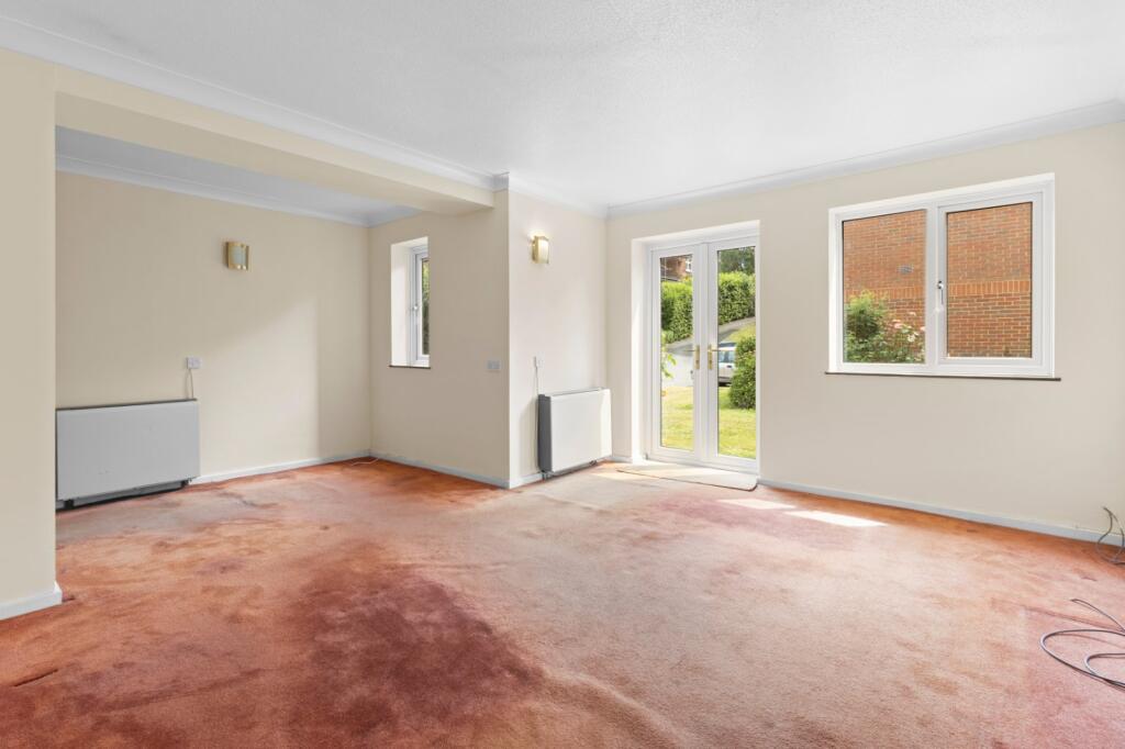 London Road, Uckfield, East Sussex, TN22 photo 2