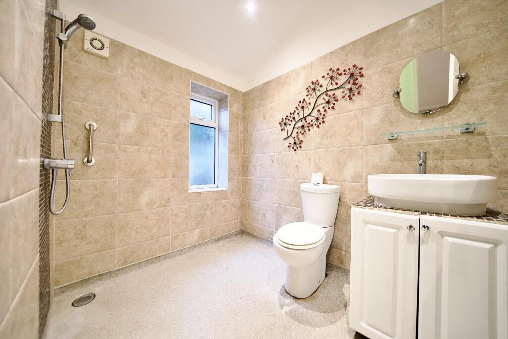 House in Weymouth, Southlands - View 5