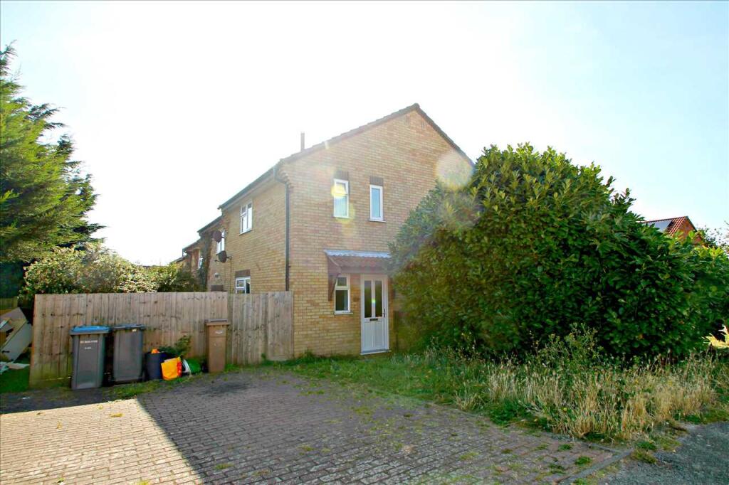 Main image of property: Brightwell Close, Felixstowe, IP11 
