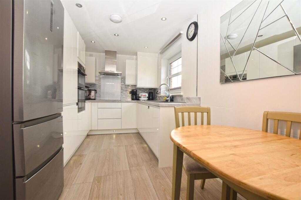 House in Rochdale, Greater Manchester - View 4