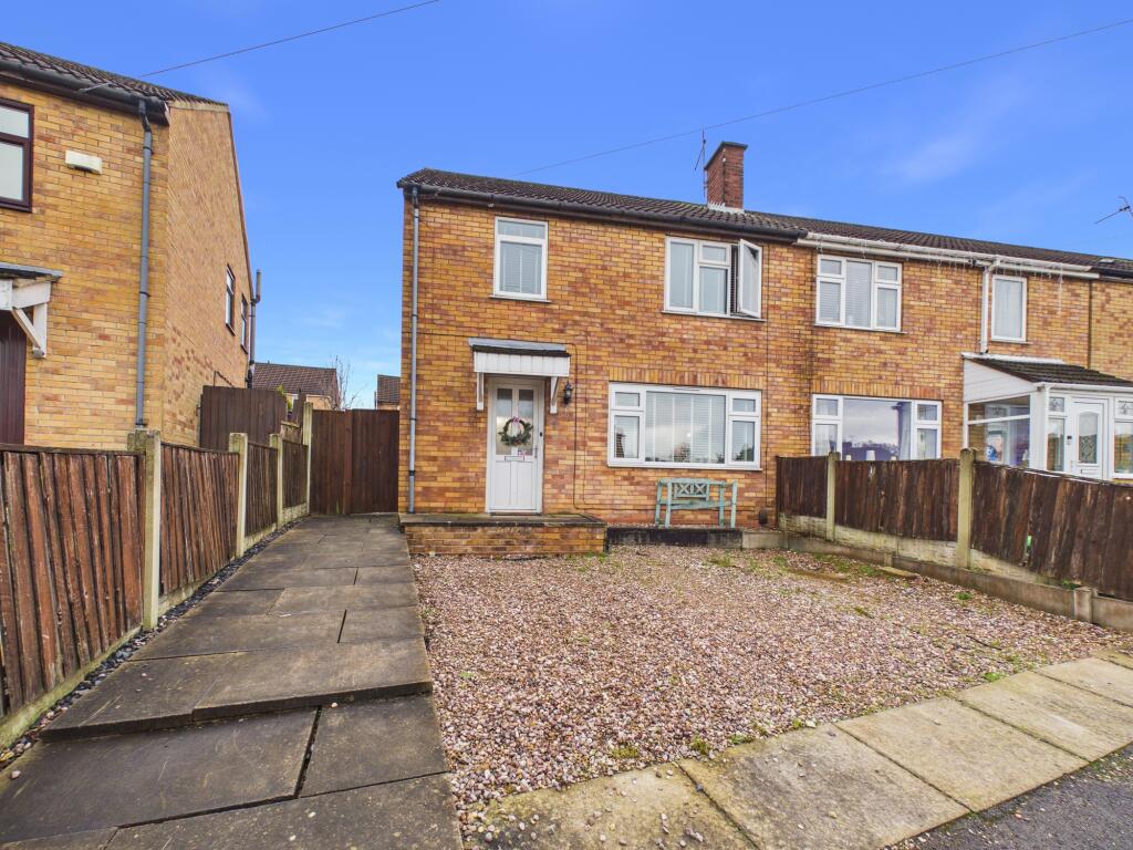3-bed semi-detached on Cheyenne Gardens, Chaddesden, £190,000