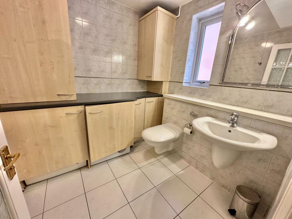 House in London - View 4
