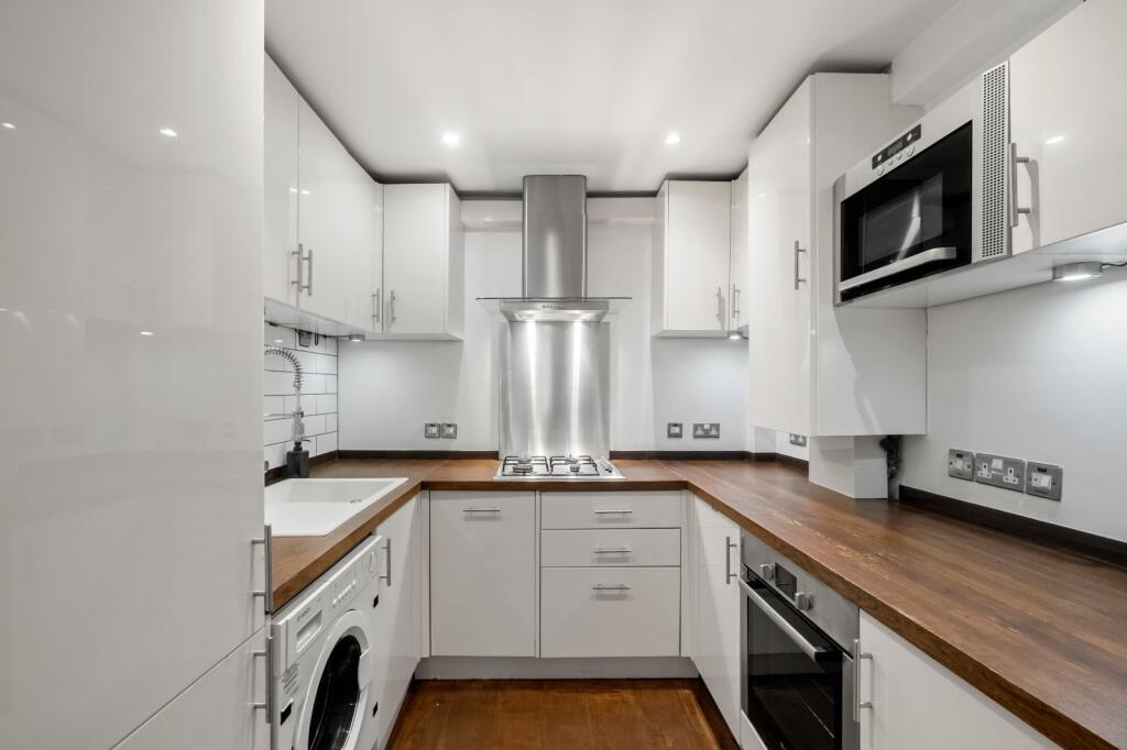 House in London - View 2