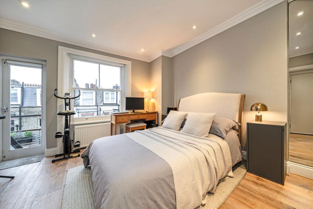 Apartment in London, Kensington - View 2