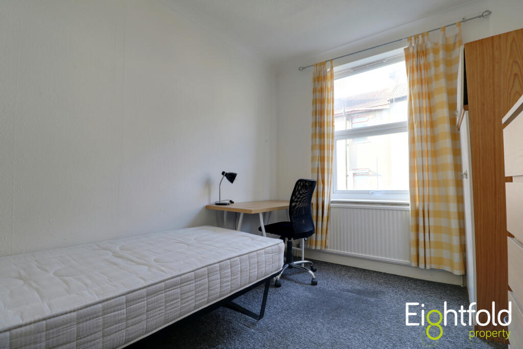 4 bedroom terraced house for rent