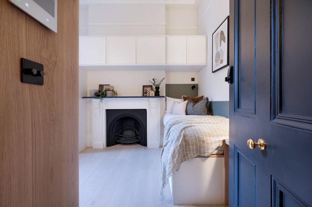 Main image of property: Kensington Gardens Square, London, W2