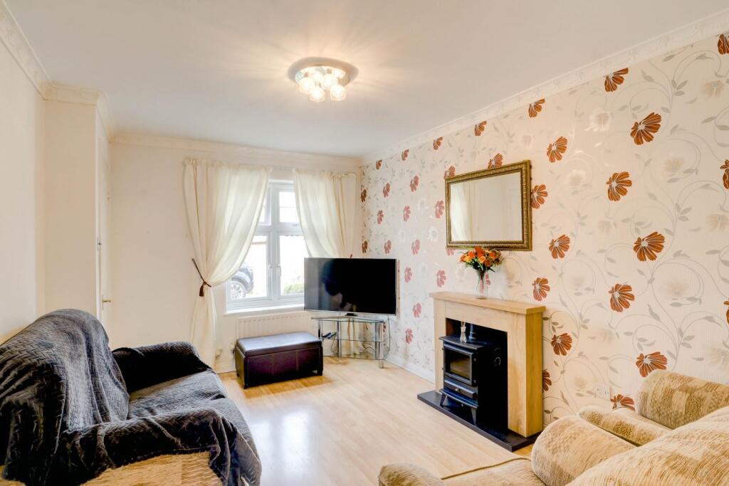 House in Nuneaton and Bedworth, Warwickshire - View 2