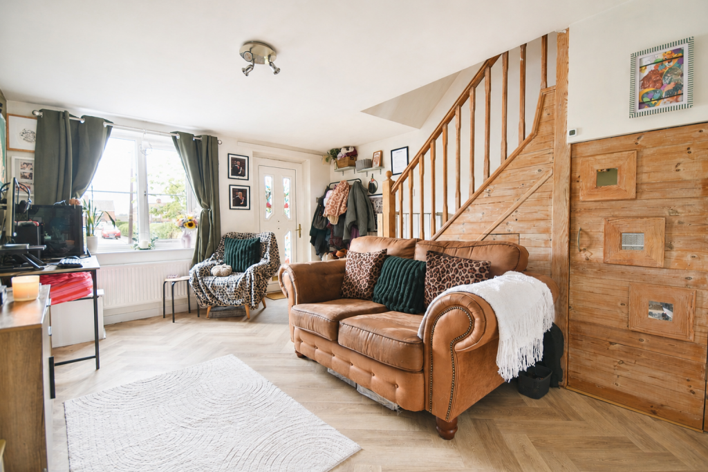 House in South Derbyshire, Woodville - More