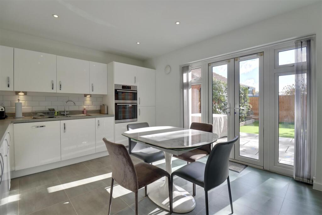 3-bed detached on Normandy Road, Fareham, Hampshire, £425,000