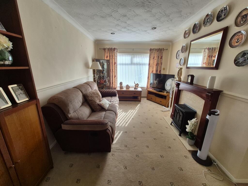 Hunt Avenue, Heanor, DE75 photo 2