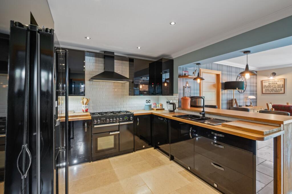 House in Perth - View 4