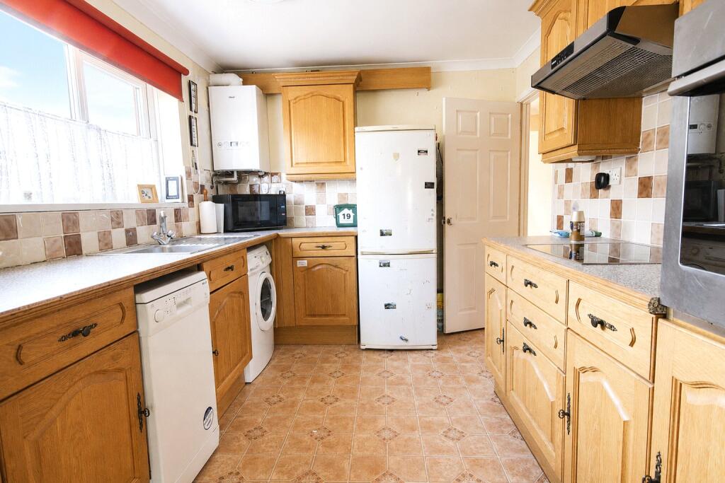 House in Barton-le-Clay, Central Bedfordshire - View 4
