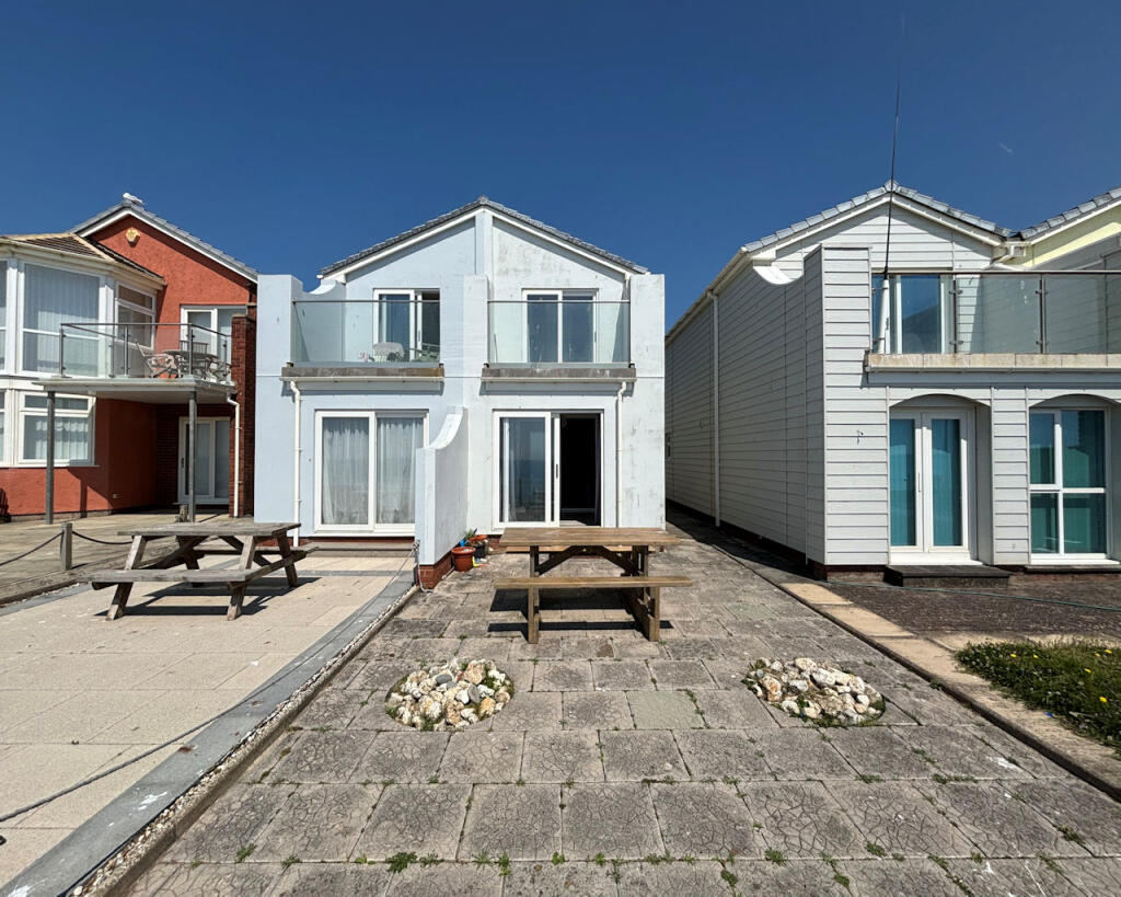 Main image of property: 93B, Plas Edwards, Tywyn, Gwynedd