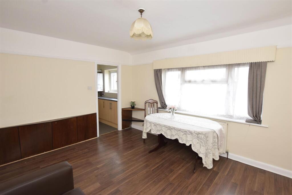 Apartment in Harrow - View 4