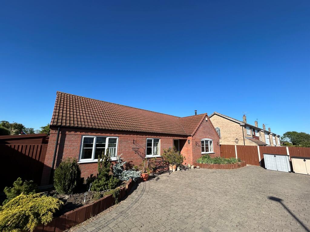 Main image of property: Randall Close, Newark