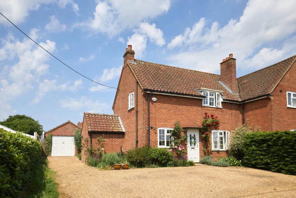 Main image of property: Hingham Road, Great Ellingham NR17