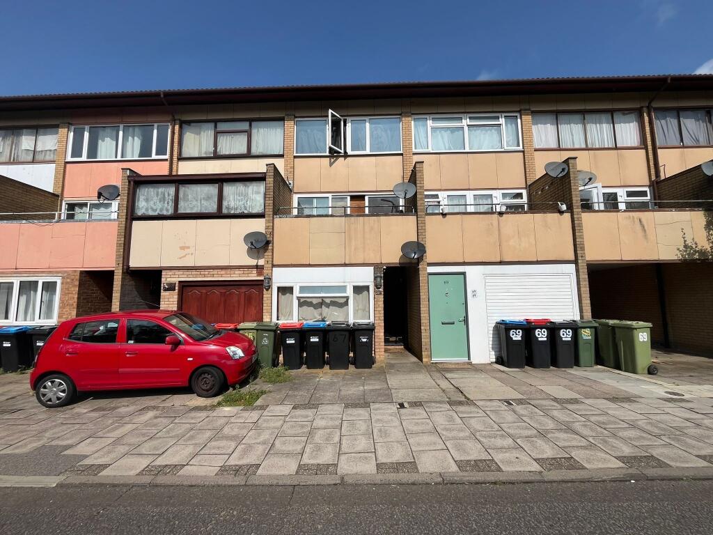 Main image of property: Gurnards Avenue, Fishermead