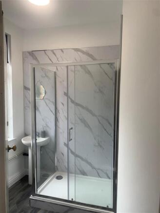 Shower Room.jpg