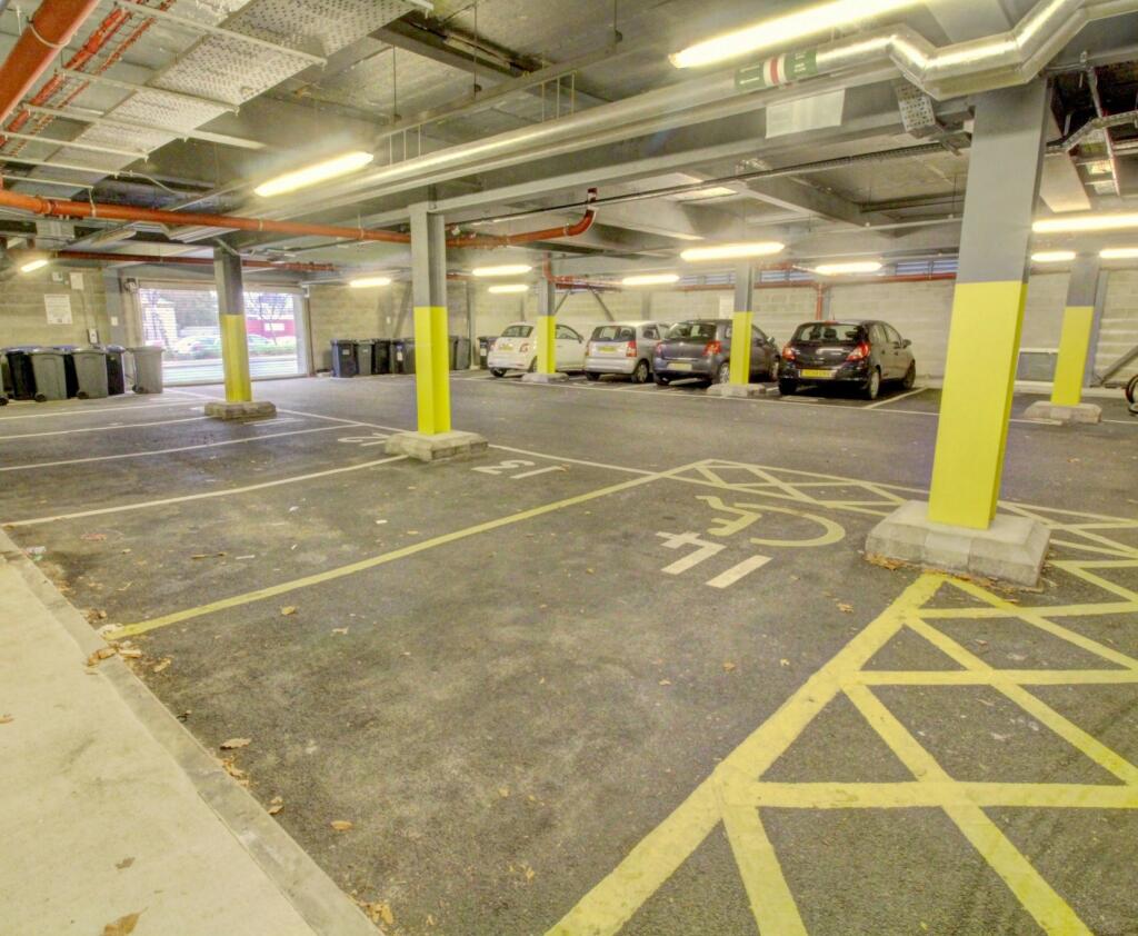 Additional image 12 of Longside Lane, Bradford, BD7