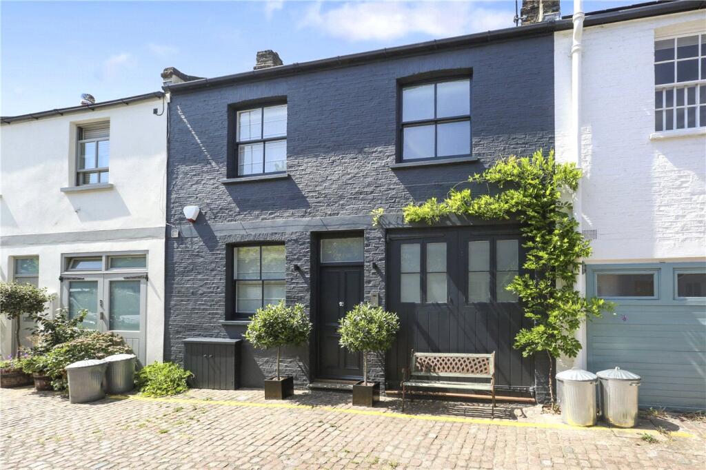 Main image of property: Pembridge Mews, London, W11